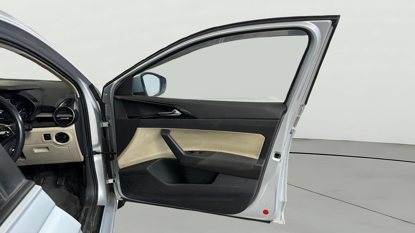 2022 Skoda SLAVIA AMBITION 1.0L TSI MT, Petrol, Manual, 35,731 km, RHS Front Door