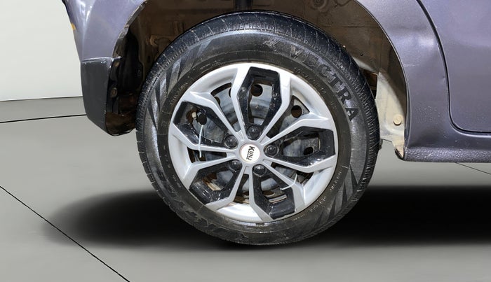 2016 Maruti Celerio VXI, Petrol, Manual, 40,892 km, Right Rear Wheel