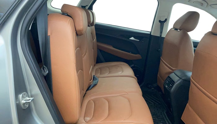 2021 MG HECTOR PLUS SMART 2.0 DIESEL TURBO MT 7-STR, Diesel, Manual, 58,647 km, Right Side Rear Door Cabin