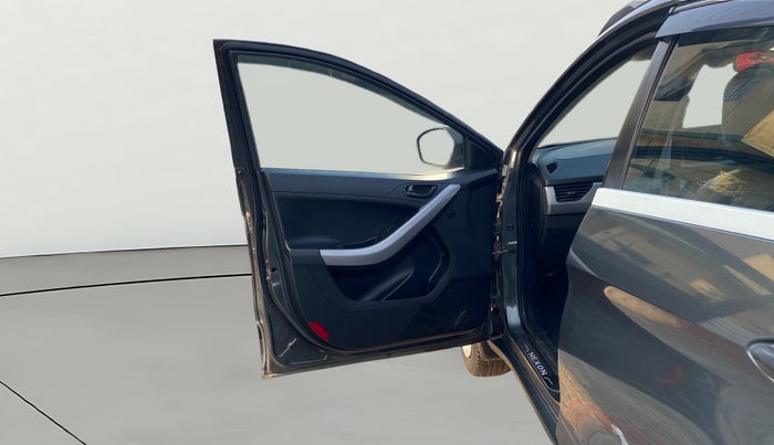 2022 Tata NEXON XMA SUNROOF PETROL, Petrol, Automatic, 90,073 km, LHS Front Door