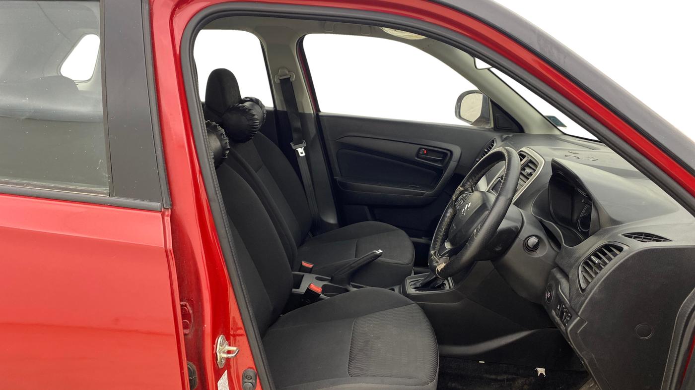 2020 Maruti Vitara Brezza VXI AT SHVS, Petrol, Automatic, 63,442 km, Right Side Front Door Cabin