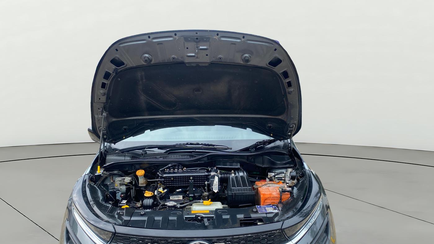2023 Tata ALTROZ XM PLUS SUNROOF, CNG, Manual, 35,209 km, Open Bonet