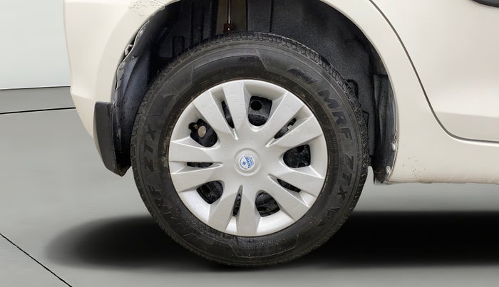 2015 Maruti Swift VXI, Petrol, Manual, 50,789 km, Right Rear Wheel