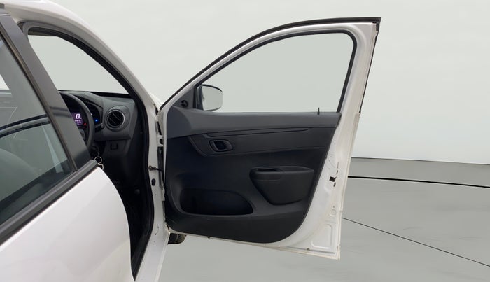 2021 Renault Kwid RXT 1.0 (O), Petrol, Manual, 16,482 km, RHS Front Door