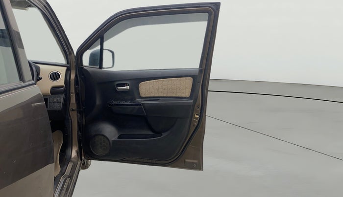 2018 Maruti Wagon R 1.0 VXI AMT, Petrol, Automatic, 80,284 km, RHS Front Door