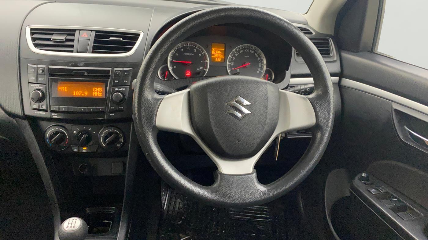 2015 Maruti Swift VXI, Petrol, Manual, 58,070 km, Steering Wheel Close Up