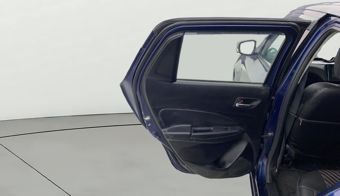 2022 Maruti Swift ZXI AMT, Petrol, Automatic, 29,190 km, LHS Rear Door