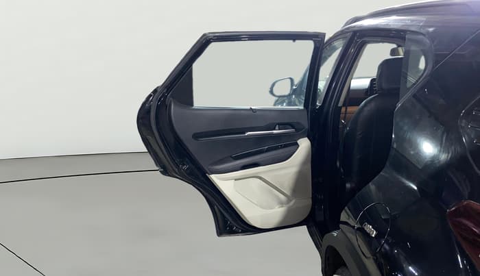 2022 KIA SONET HTX 1.0 IMT, Petrol, Manual, 36,203 km, LHS Rear Door