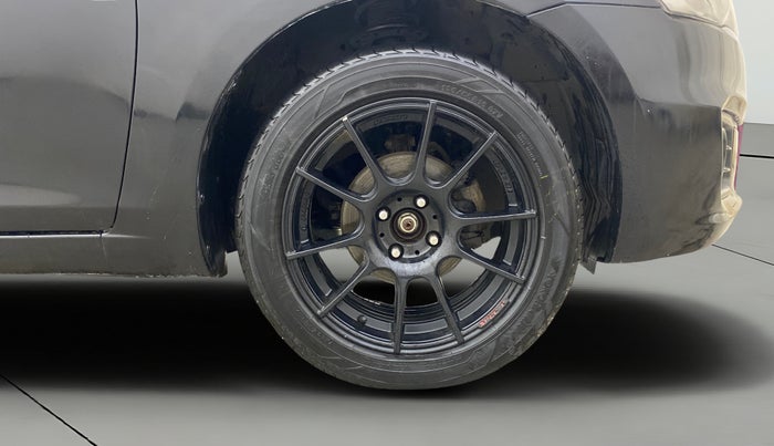 2014 Maruti Ciaz ZDI+, Diesel, Manual, 96,782 km, Right Front Wheel