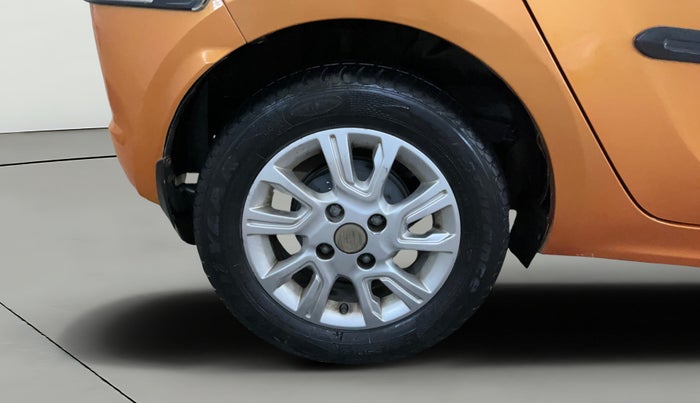 2017 Tata Tiago XZ PETROL, Petrol, Manual, 37,521 km, Right Rear Wheel