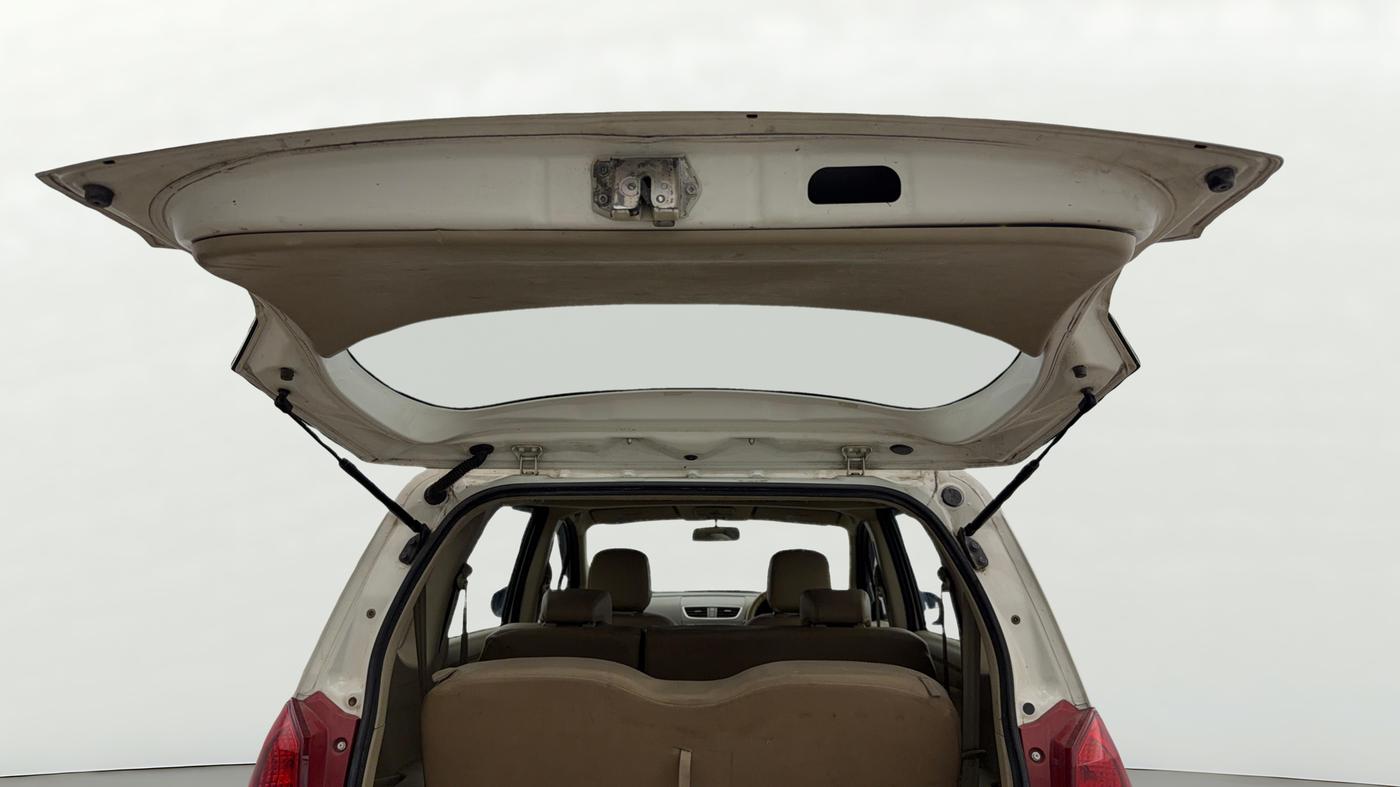 2016 Maruti Ertiga VXI CNG, CNG, Manual, 99,370 km, Boot Door Open