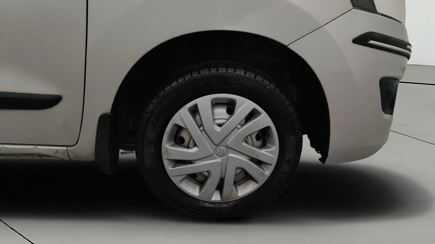 2018 Maruti Wagon R 1.0 LXI CNG, CNG, Manual, 1,01,604 km, Right Front Wheel