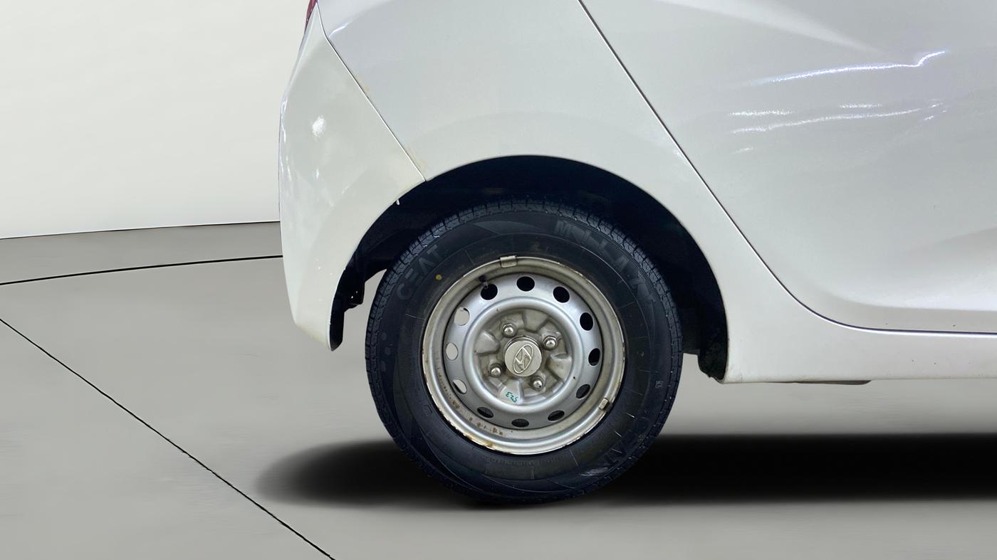 2015 Hyundai Eon ERA +, Petrol, Manual, 35,859 km, Right Rear Wheel