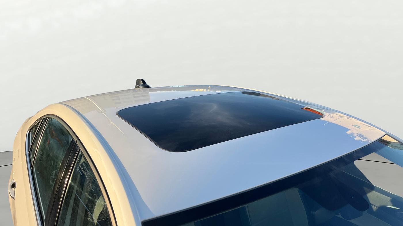 2023 Skoda SLAVIA STYLE 1.0L TSI AT, Petrol, Automatic, 25,743 km, Roof