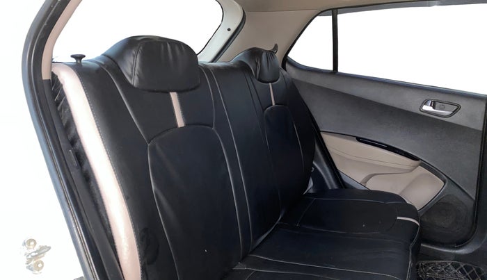 2016 Hyundai Grand i10 SPORTZ 1.2 KAPPA VTVT, Petrol, Manual, 61,854 km, Right Side Rear Door Cabin