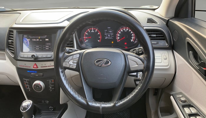 2020 Mahindra XUV300 W6 1.2 PETROL, Petrol, Manual, 57,600 km, Steering Wheel Close Up