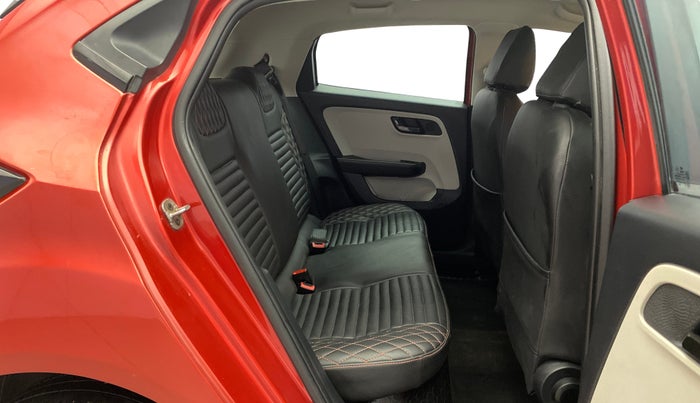 2022 Tata ALTROZ XT PETROL, Petrol, Manual, 33,028 km, Right Side Rear Door Cabin