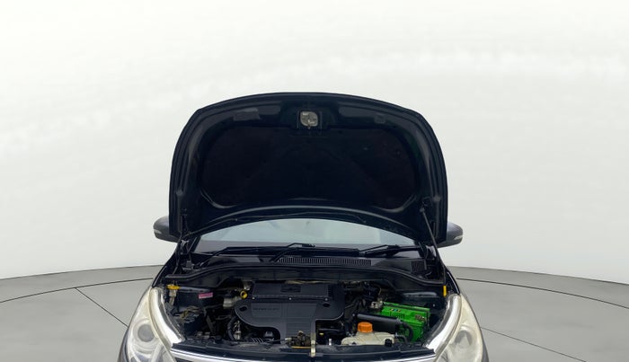 2015 Tata Zest XMS 90PS DIESEL, Diesel, Manual, 70,407 km, Open Bonet