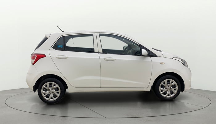 2017 Hyundai Grand i10 MAGNA 1.2 KAPPA VTVT, Petrol, Manual, 11,159 km, Right Side View