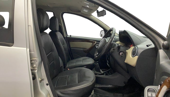 2013 Renault Duster 110 PS RXZ DIESEL, Diesel, Manual, 81,336 km, Right Side Front Door Cabin