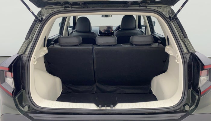 2024 Mahindra XUV 3XO AX5 1.2 L TCMPFi, Petrol, Manual, 6,533 km, Boot Open Zoomed View