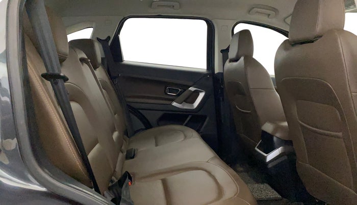 2021 Tata Harrier XZA 2.0L, Diesel, Automatic, 70,593 km, Right Side Rear Door Cabin