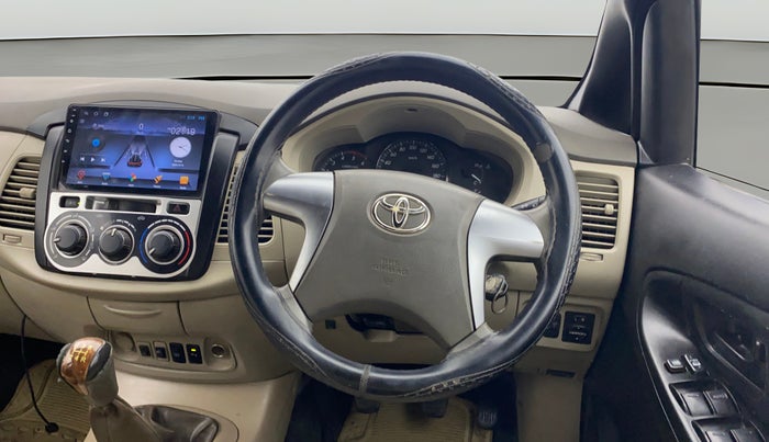 2014 Toyota Innova 2.5 GX 8 STR, Diesel, Manual, 73,319 km, Steering Wheel Close Up
