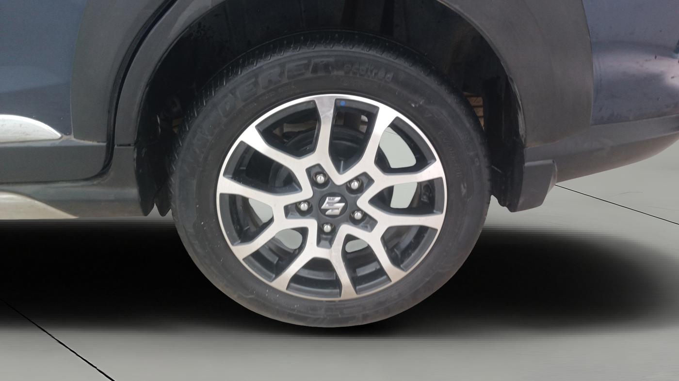 2022 Maruti XL6 ALPHA MT, Petrol, Manual, 47,450 km, Left Rear Wheel