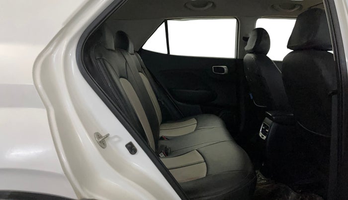 2021 Hyundai VENUE S 1.5 CRDI, Diesel, Manual, 78,924 km, Right Side Rear Door Cabin