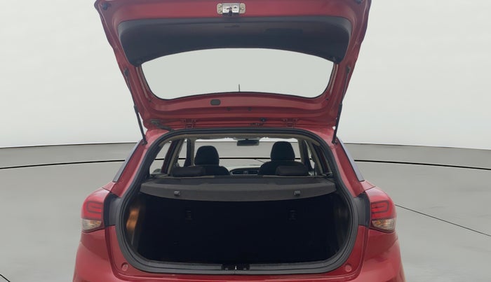 2018 Hyundai Elite i20 ASTA 1.2 (O), Petrol, Manual, 1,00,301 km, Boot Open Zoomed View