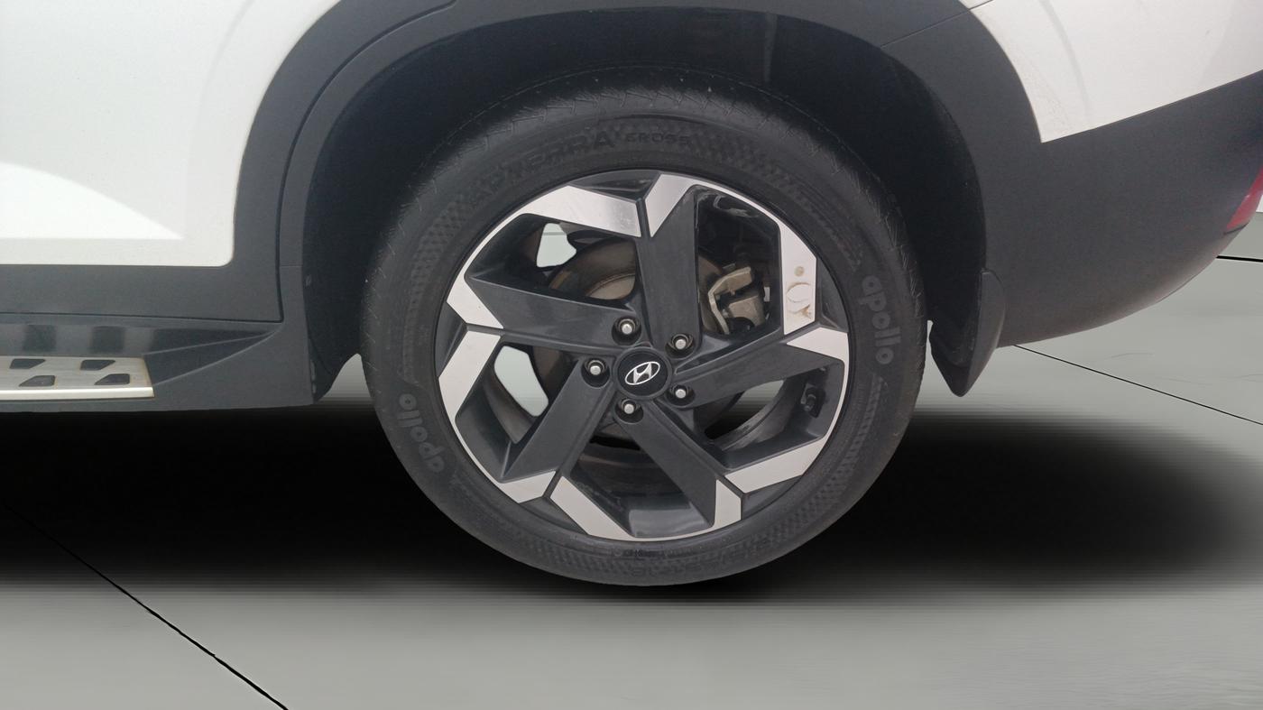 2021 Hyundai ALCAZAR 2.0 SIGNATURE (O) AT 6STR, Petrol, Automatic, 22,177 km, Left Rear Wheel