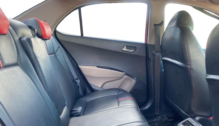 2015 Hyundai Xcent S (O) 1.2, Petrol, Manual, 80,320 km, Right Side Rear Door Cabin