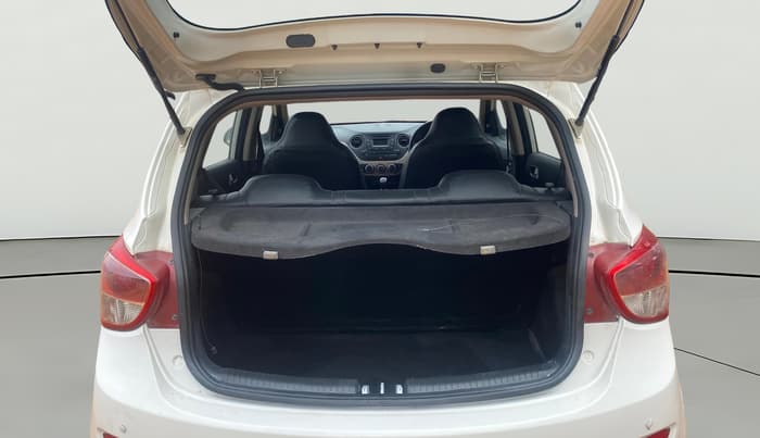 2015 Hyundai Grand i10 SPORTZ 1.2 KAPPA VTVT, Petrol, Manual, 60,718 km, Boot Open Zoomed View