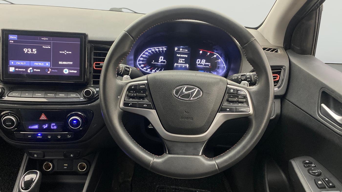 2022 Hyundai Verna SX (O) 1.0 TURBO DCT, Petrol, Automatic, 65,808 km, Steering Wheel Close Up