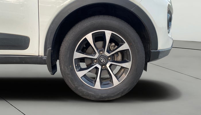 2020 Tata NEXON XZ PLUS (O) DIESEL, Diesel, Manual, 72,517 km, Right Front Wheel