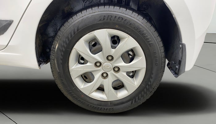 2016 Hyundai Elite i20 SPORTZ 1.2, Petrol, Manual, 49,882 km, Left Rear Wheel