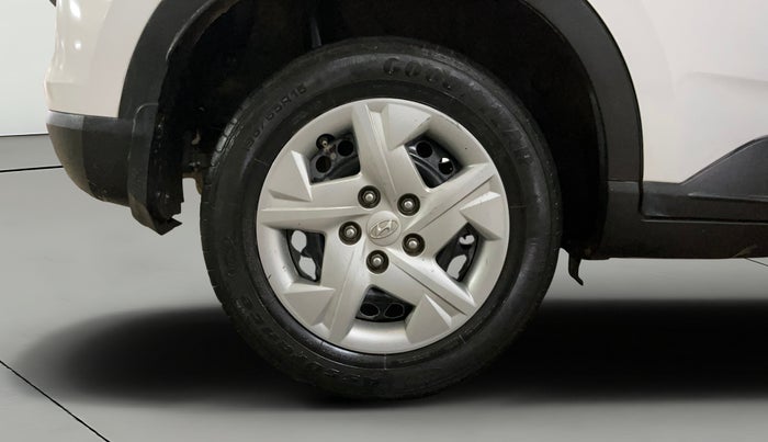 2022 Hyundai VENUE S 1.2, Petrol, Manual, 39,560 km, Right Rear Wheel