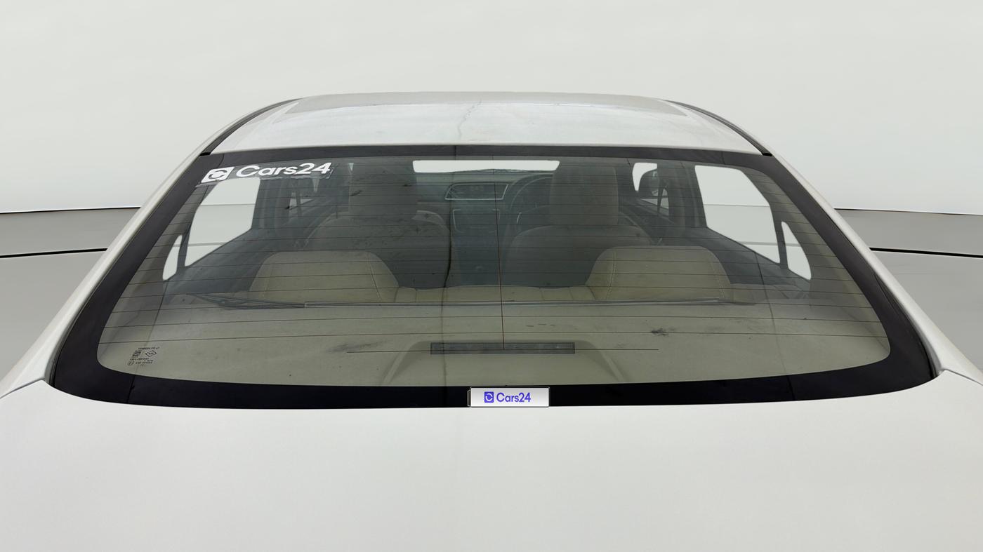 2022 Maruti Ciaz SIGMA 1.5 SHVS MT  PETROL, Petrol, Manual, 66,194 km, Rear Windshield