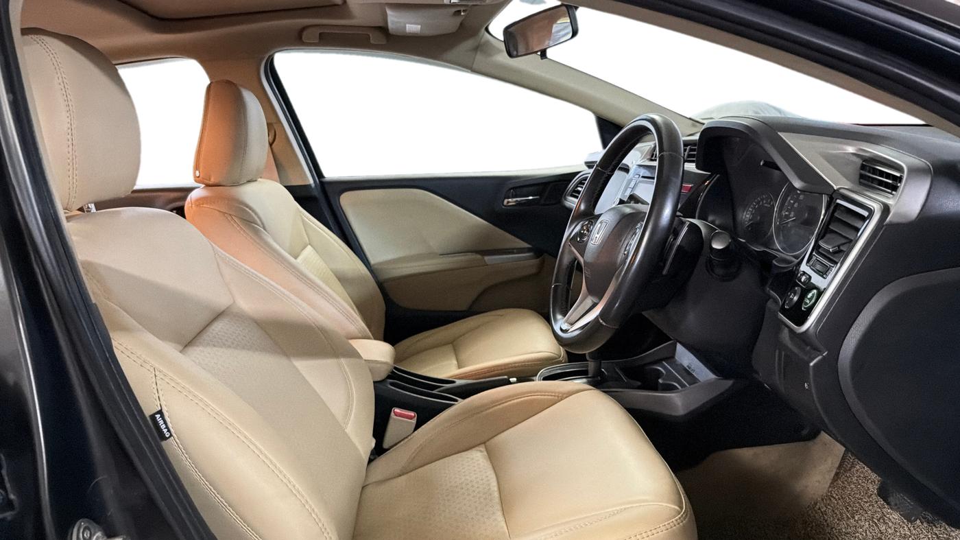 2015 Honda City 1.5L I-VTEC VX CVT, Petrol, Automatic, 1,05,324 km, Right Side Front Door Cabin
