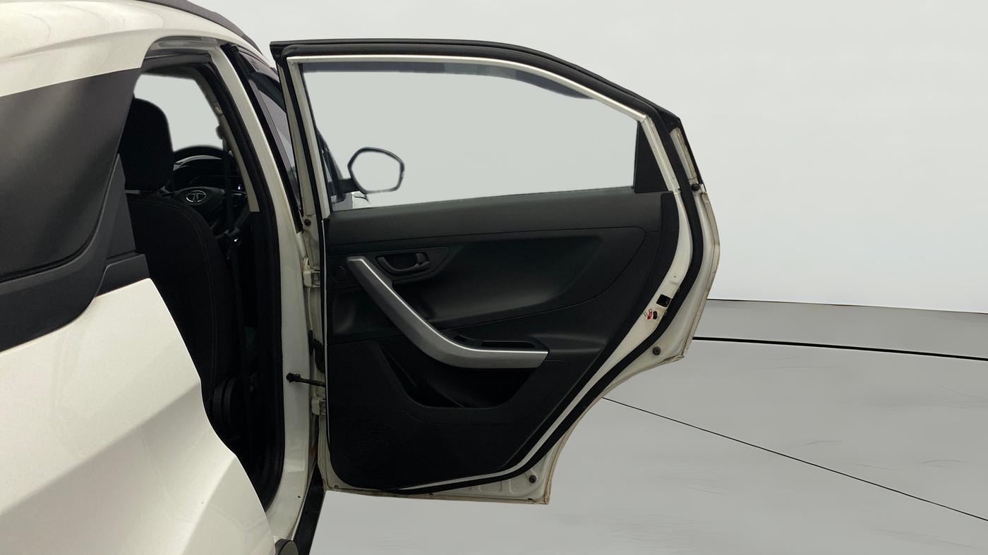 2022 Tata NEXON XM PLUS SUNROOF PETROL, Petrol, Manual, 22,633 km, RHS Rear Door