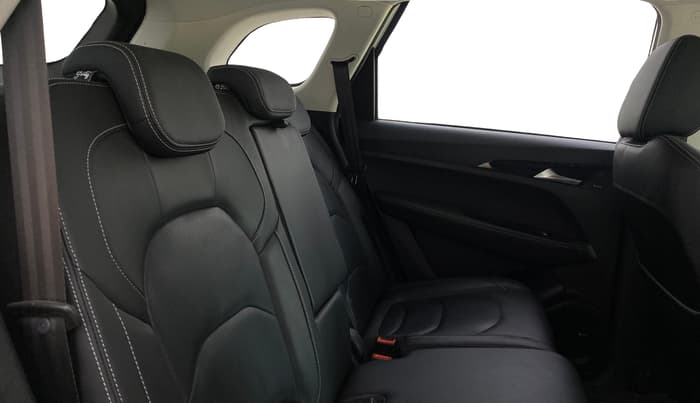 2020 MG HECTOR SHARP 1.5 DCT PETROL, Petrol, Automatic, 20,106 km, Right Side Rear Door Cabin
