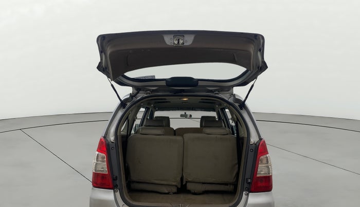 2015 Toyota Innova 2.5 GX 8 STR, Diesel, Manual, 97,979 km, Boot Open Zoomed View