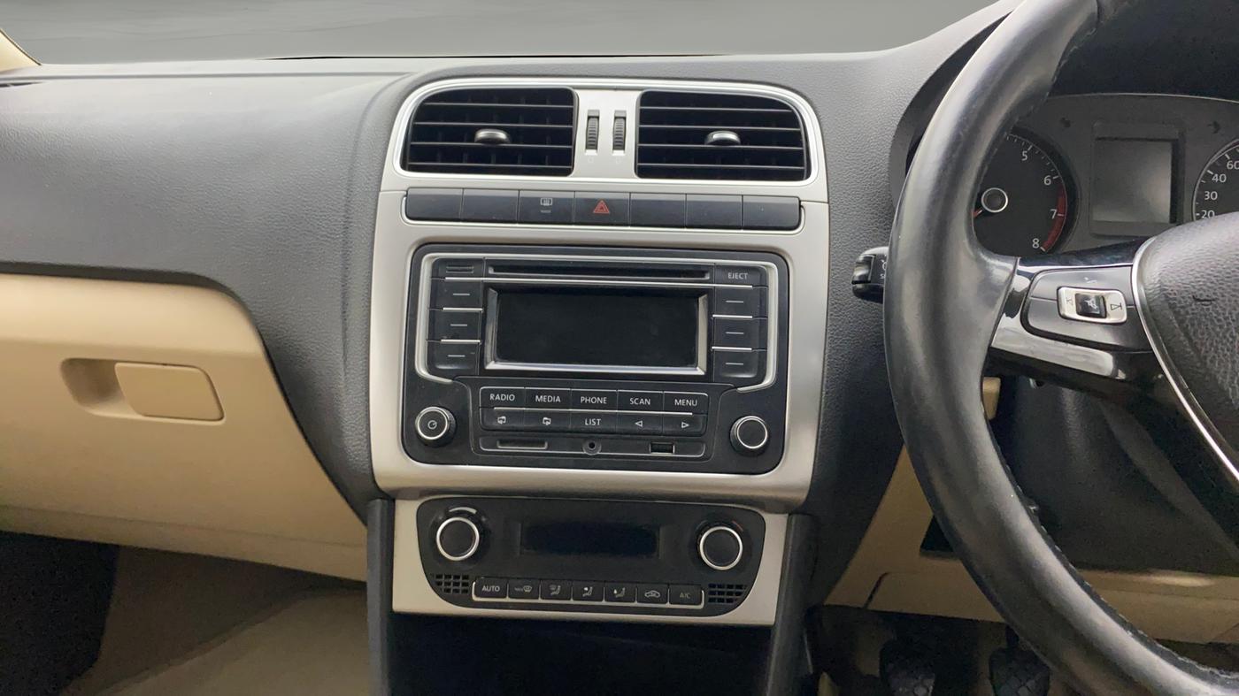 2015 Volkswagen Polo HIGHLINE1.2L, Petrol, Manual, 63,107 km, Air Conditioner