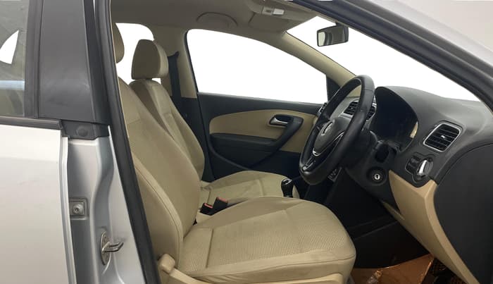 2015 Volkswagen Polo HIGHLINE1.2L, Petrol, Manual, 28,830 km, Right Side Front Door Cabin
