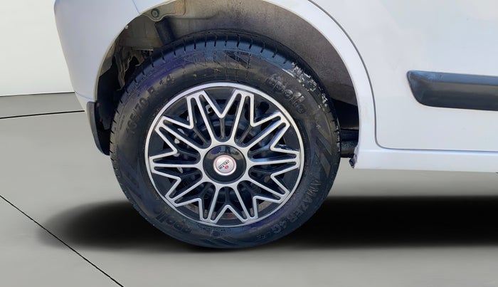 2017 Maruti Wagon R 1.0 VXI, Petrol, Manual, 27,223 km, Right Rear Wheel