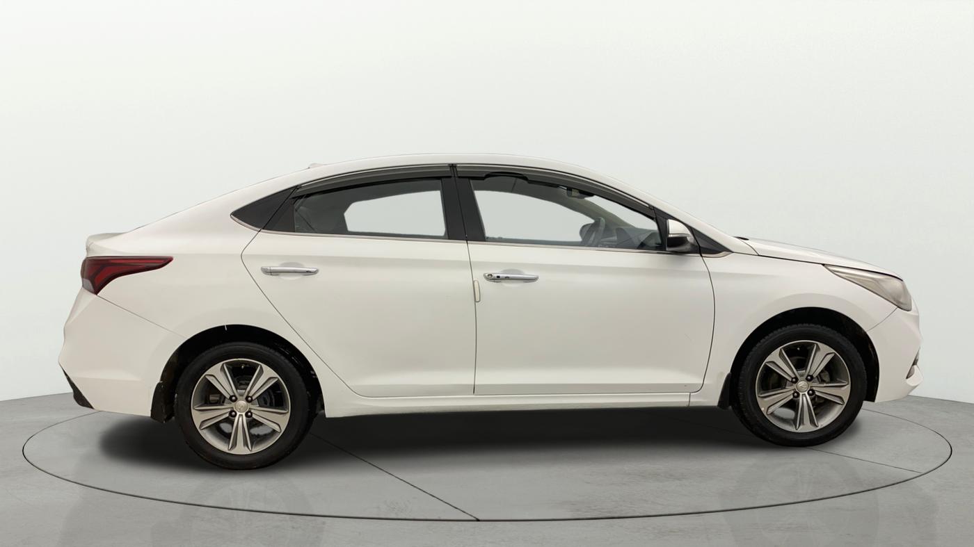 2018 Hyundai Verna 1.6 VTVT SX O, Petrol, Manual, 75 km, Right Side View