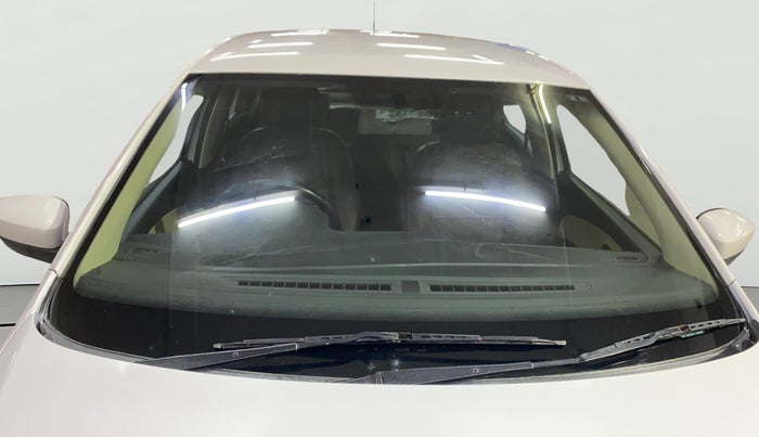 2015 Volkswagen Polo HIGHLINE1.2L, Petrol, Manual, 60,356 km, Front Windshield