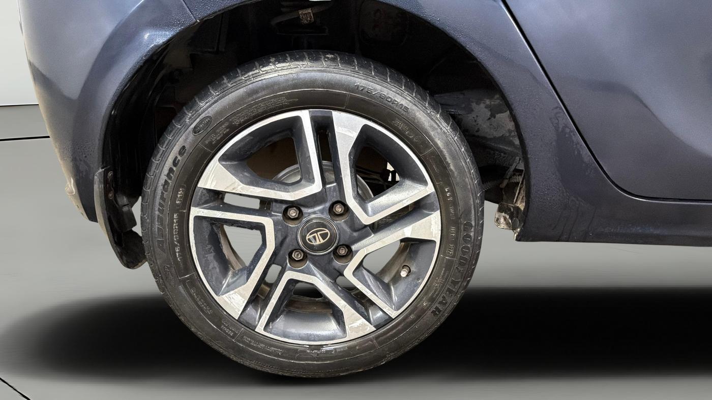 2022 Tata Tiago XZ PLUS PETROL, Petrol, Manual, 37,108 km, Right Rear Wheel