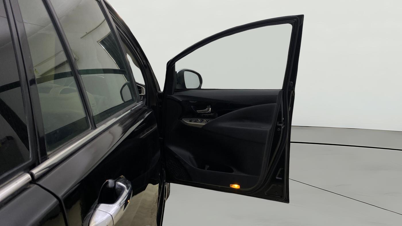 2016 Toyota Innova Crysta 2.8 ZX AT 7 STR, Diesel, Automatic, 1,25,815 km, RHS Front Door