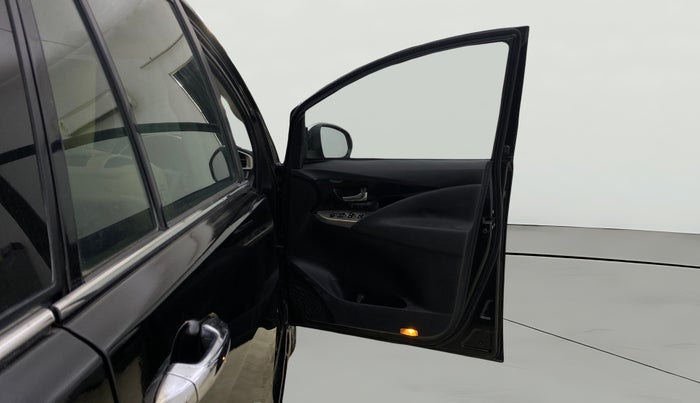 2016 Toyota Innova Crysta 2.8 ZX AT 7 STR, Diesel, Automatic, 1,25,744 km, RHS Front Door